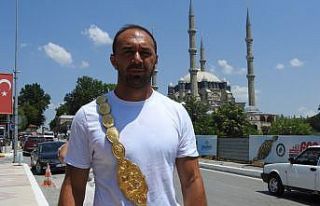 Başpehlivan Gürbüz babasının hayalini gerçekleştirmek...