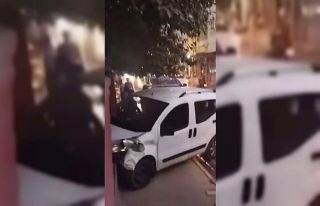 Batman’da hızını alamayan otomobil evin duvarına...