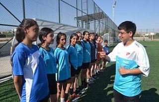 Batman’ın ilk kadın futbol başkanı ve antrenöründen...