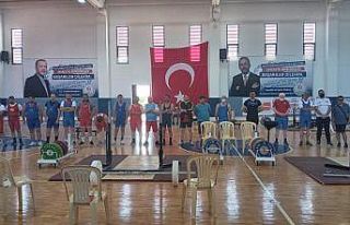 Bayburt Üniversitesi Gençlik ve Spor Kulübü sporcusu...