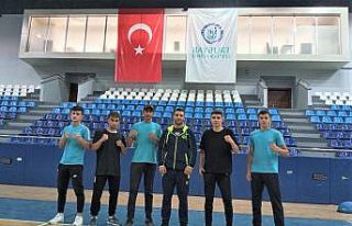 Bayburtlu genç boksörler Spor Bilimleri Fakültesini...