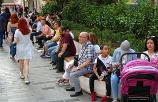 Bayram arefesinde Taksim’de yoğunluk