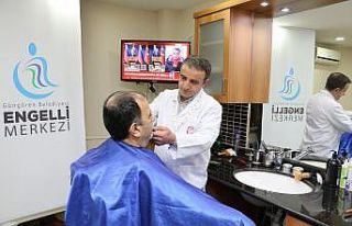 Bayram öncesi engelli vatandaşlara ücretsiz kuaför...