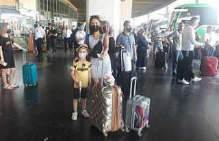 Bayram öncesi İzmir Şehirlerarası Otobüs Terminalinde...