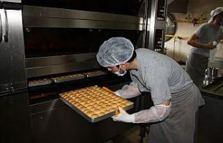 Bayram öncesi tatlıya talep arttı, imalathaneler...