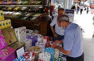 Bayram şekerleri tezgahlardaki yerini aldı
