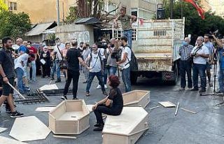 Beyrut Limanı patlamasında yakınlarını kaybeden...