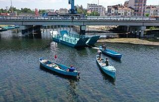 Beyşehir Gölü temizliği için alınan katamaran...