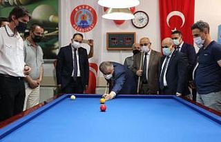 Bilardo turnuvasına coşkulu start