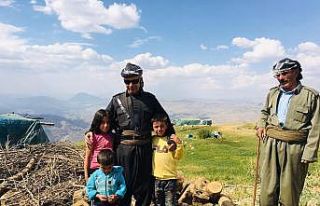 Bir yıldır görev yaptığı köyde vatandaşların...