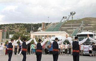 ‘Biz Anadoluyuz’ kafilesine davul zurnalı karşılama