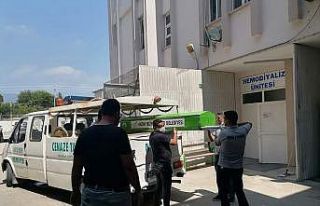 Boşandığı eşini dönmeye ikna edemeyince öldürdü