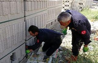 Briketler arasında mahsur kalan yavru köpek kurtarıldı