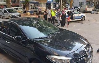 Bu sefer çocuk arabaya çarptı