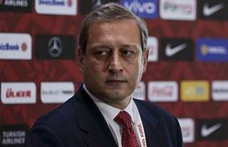 Burak Elmas, “Türk oyuncularımız yetişsin ama...