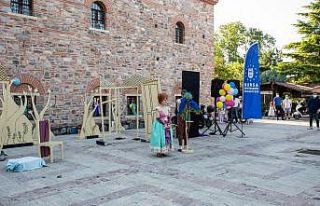 Bursa sokakları sanatla şenleniyor