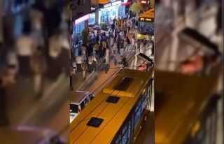Bursa’da iki motosiklet çarpıştı ortalık savaş...