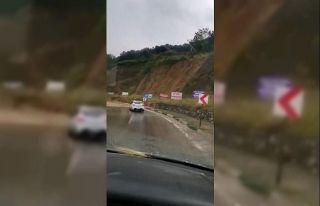Bursa’da sağanak yağış sonrası yol çöktü