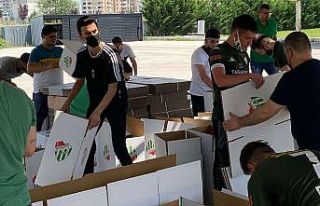 Bursaspor Kulübü, 500 aileye kurban eti ve gıda...