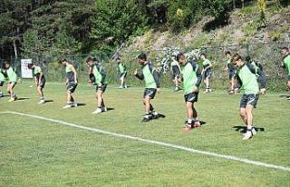 Bursaspor yeni sezona ağır antrenmanlarla hazırlanıyor