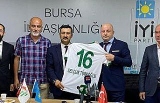Bursaspor’a İYİ Parti’den 100 kombine sözü