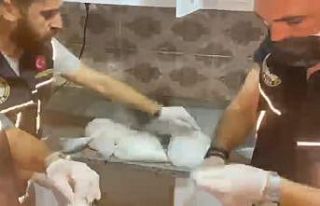 Buzdolabından 3.5 kilo uyuşturucu çıktı