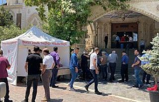 Cami cemaati için aşı standı kuruldu