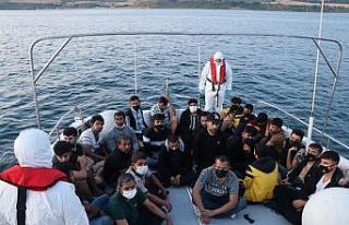 Çanakkale’de 68 düzensiz göçmen kurtarılırken,...