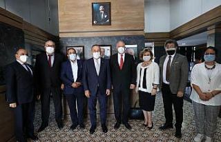 Çavuşoğlu, KKTC’de YÖDAK’ı ziyaret etti