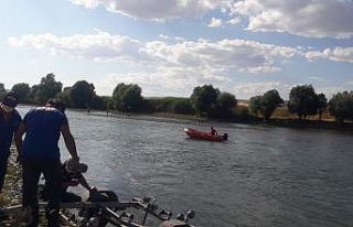 Çayda mahsur kalan iki çocuğun imdadına AFAD ve...