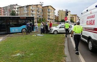Cenazeye giderken kaza yaptılar: 3 yaralı