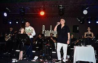 Cengiz Kurtoğlu bir buçuk sene sonra ilk konserini...