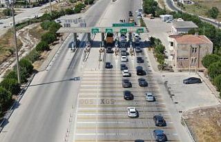 Çeşme’de tatilci yoğunluğu başladı