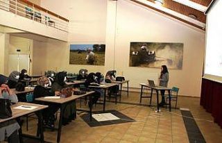 Çiftçi Evi’nde kadın derneklerine hijyen eğitimi