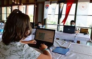 Çiğli Belediyesi satranç turnuvası finallerine...