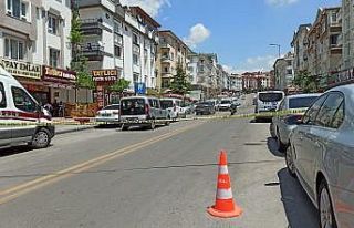 Cinnet getirerek kızını ve iki torununu öldüren...