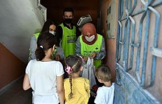 Çocukların bayramlıkları Osmangazi’den