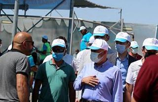 Çolakbayrakdar kurban kesim alanını ziyaret etti