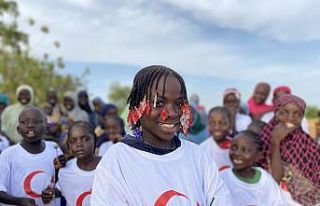 Çölün ortasındaki köye yardım elini Türkiye...