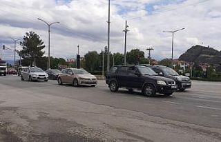 D-100 karayolu bayram dönüşü yoğunluğu başladı
