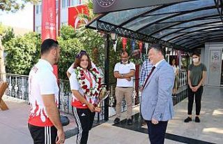 Demir Yumruk Fatma, Aydın’da coşkuyla karşılandı