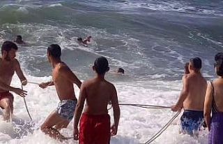 Denizde can pazarı, dede ve 2 torunu ölümden döndü