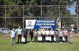 Denizli Büyükşehirden bin 100 arıcıya ekipman...
