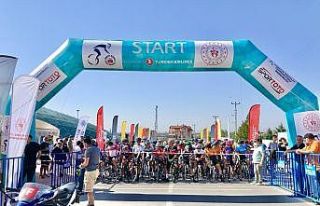 Denizlili bisikletçiler şampiyonadan zaferle döndü