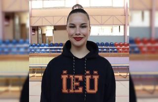 Depremzede Burçak’a Fransa’dan çifte kupa