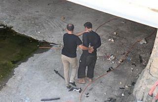 Derede kablo çalan hırsız suçüstü yakalandı