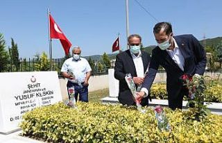 Derince’de dualar şehitlerimiz için