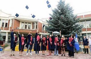 Devlet Konservatuvarı’nda mezuniyet sevinci