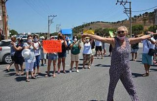 Dikili’de yol isyanı: Trafiğe kapatıp önlem...