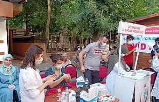 Diyarbakır Sanat Sokağında aşı standı kuruldu